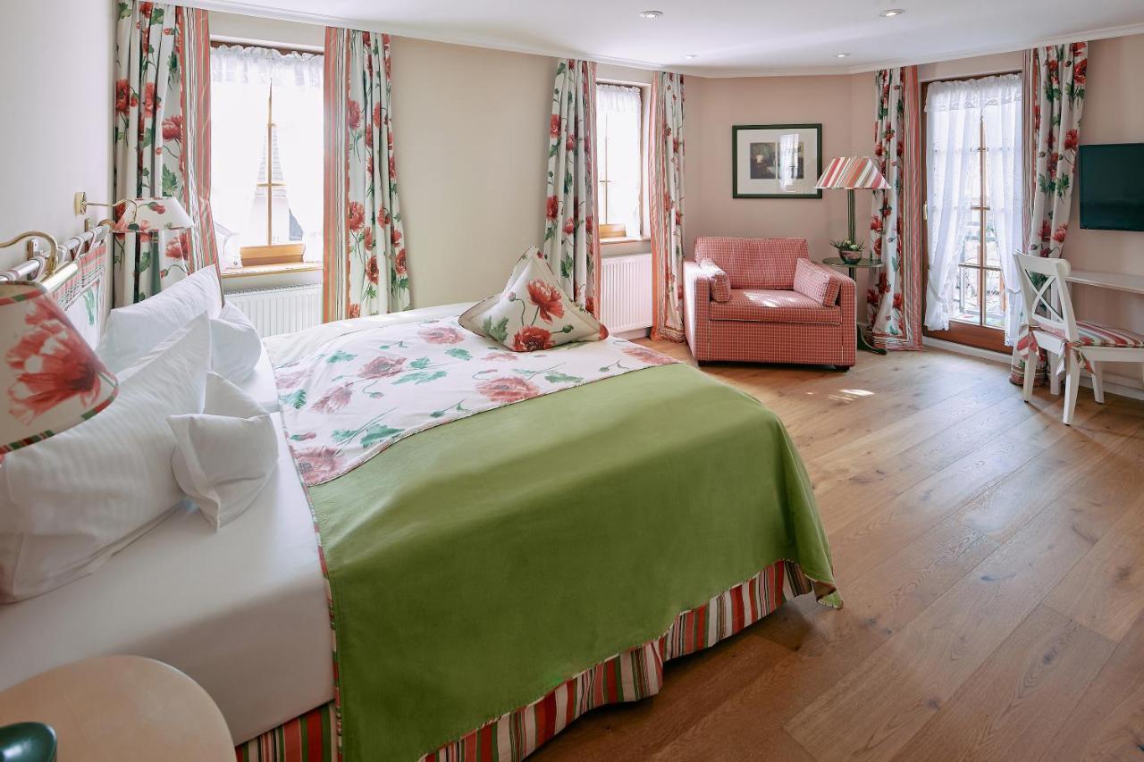 Romantik Hotel & Restaurant Hirsch Sonnenbühl Eksteriør billede