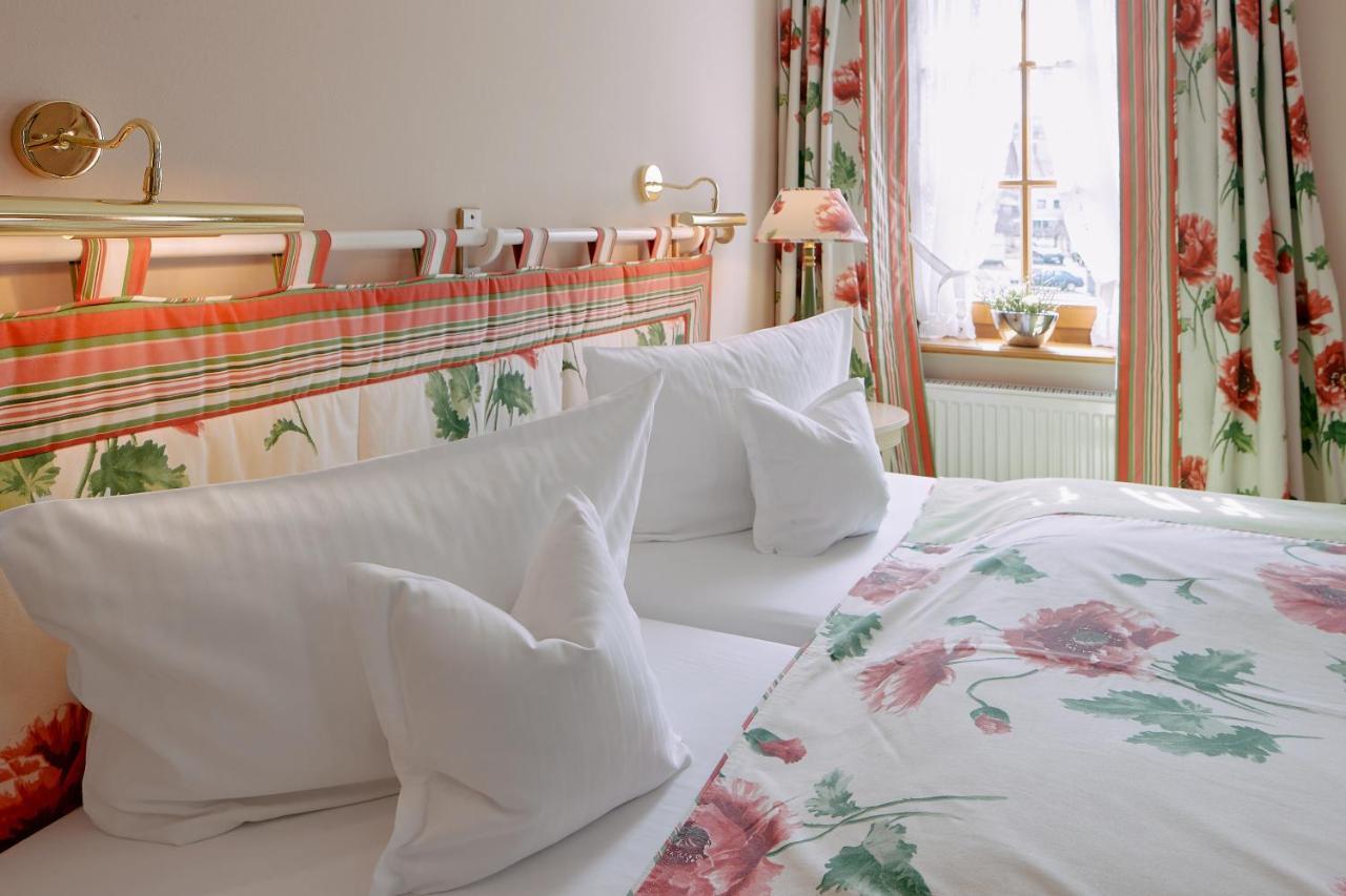 Romantik Hotel & Restaurant Hirsch Sonnenbühl Eksteriør billede